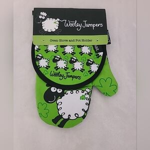 Dublin Gift Irish Wooley Jumper, Oven Glove and Pot Holder